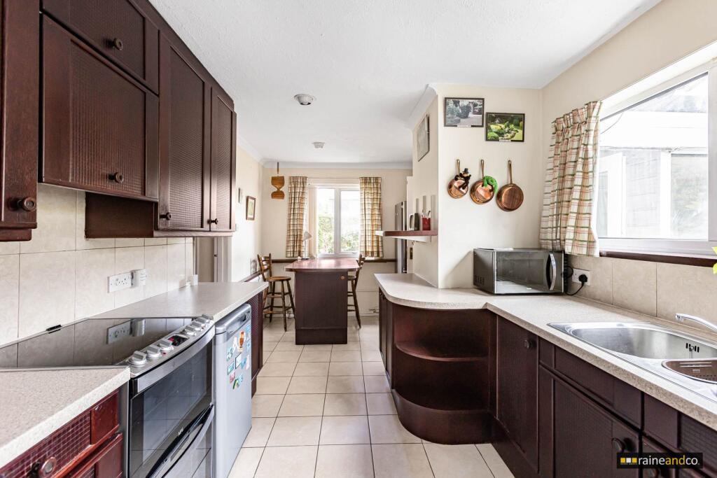 House in St Albans - View 4