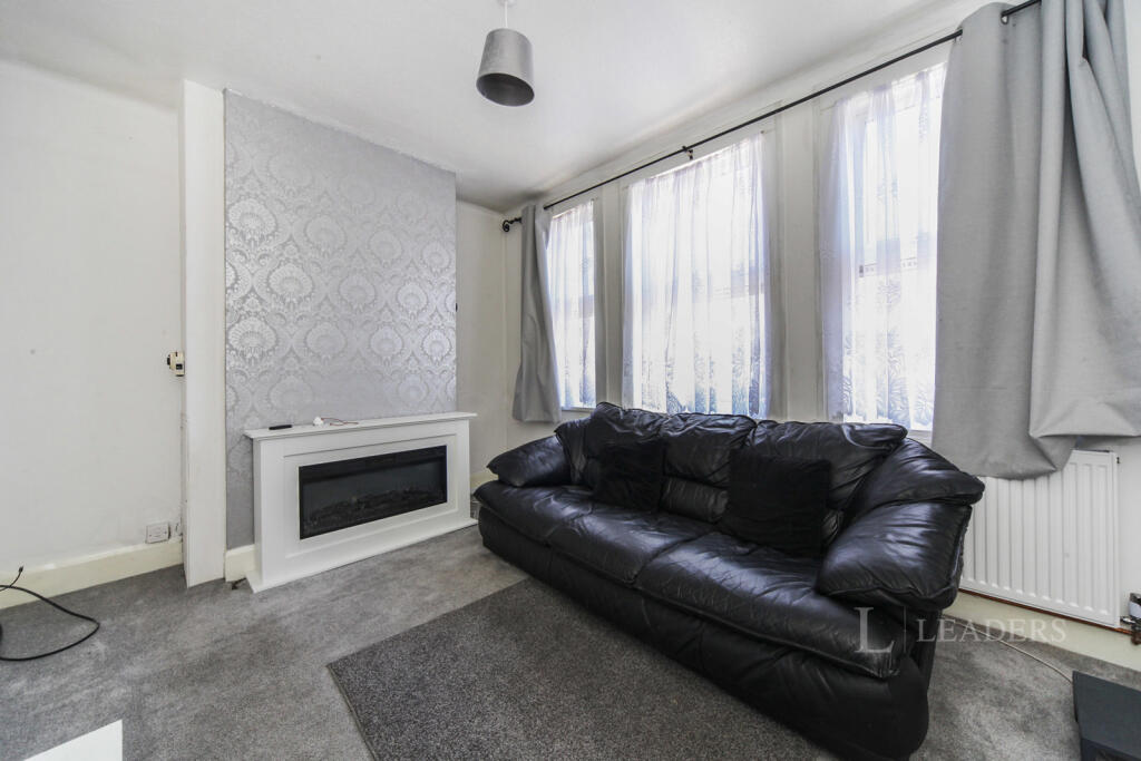 Maidenhall Road, Luton, Bedfordshire, LU4 - View 2