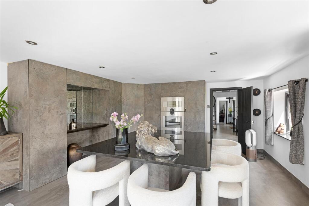 Twywell, Kettering - View 5