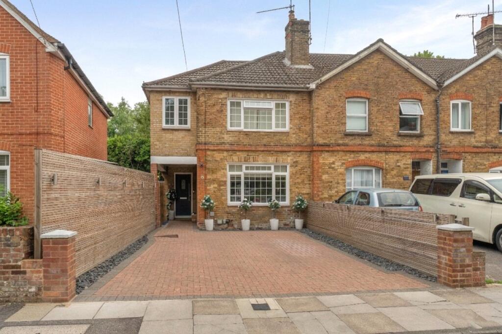 Main image of property: Abbey Street, Farnham, Surrey, GU9