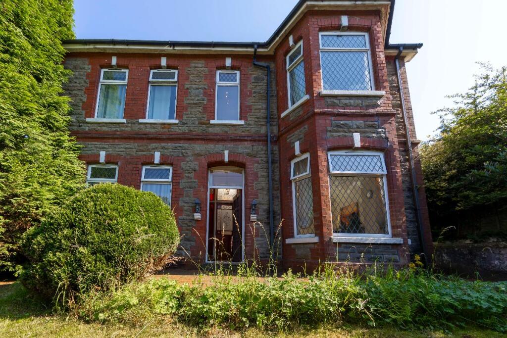 Main image of property: High Street, Porth