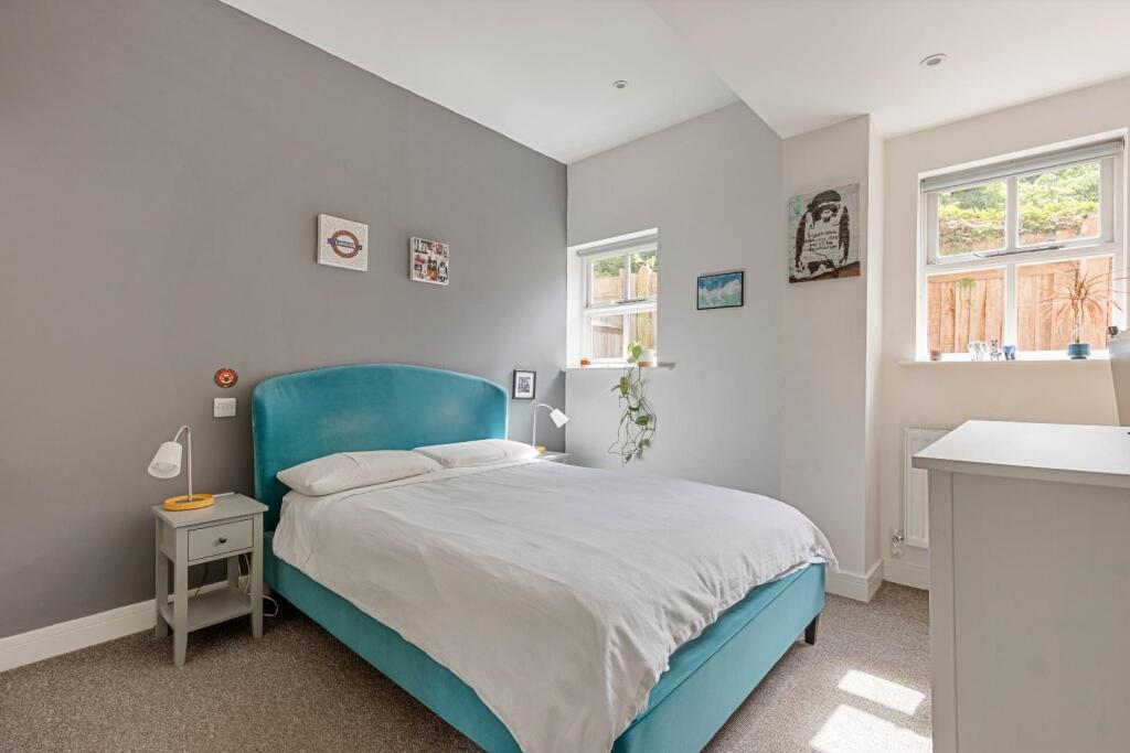 Apartment in London, Bell Green, Perry Vale - More