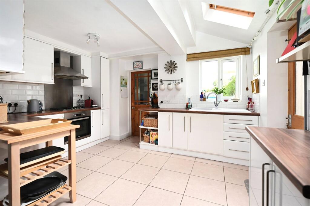 House in Guildford - View 5