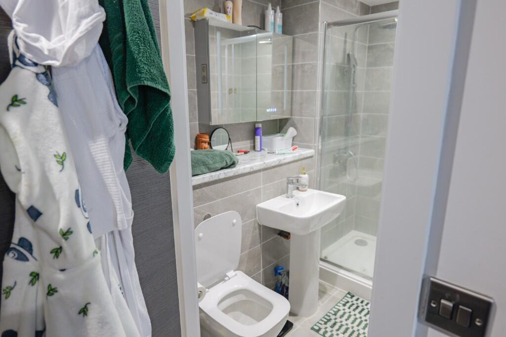 Apartment in Liverpool - More