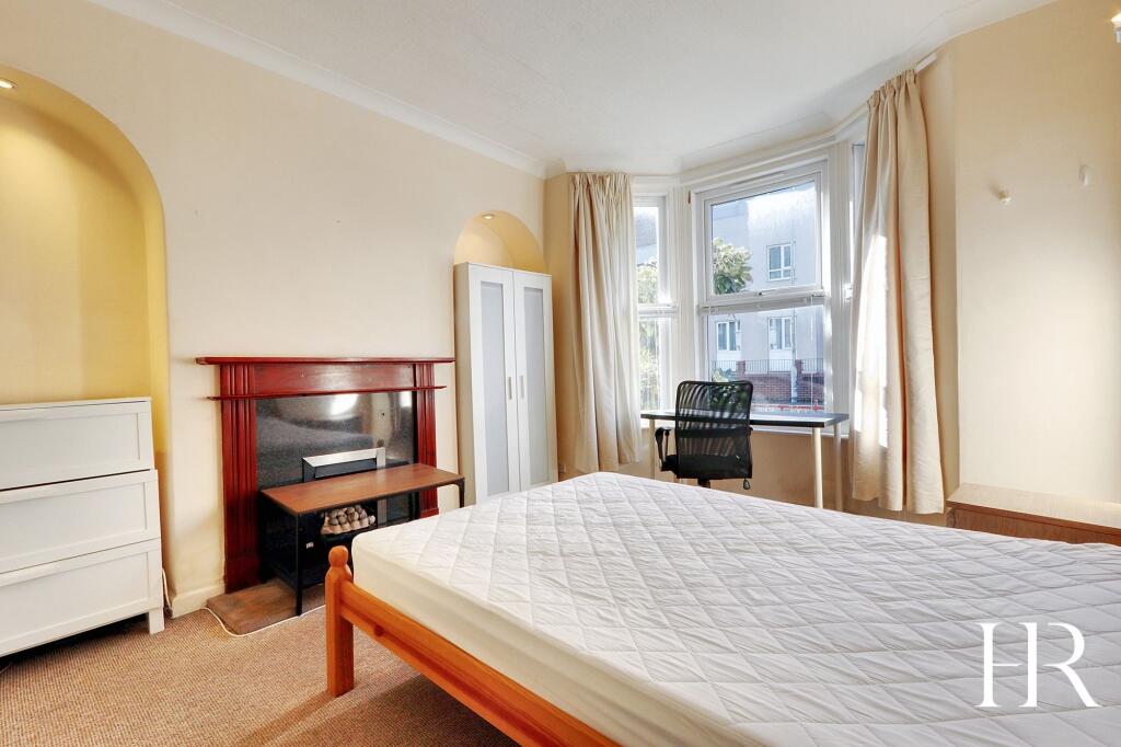 House in Exeter - View 5