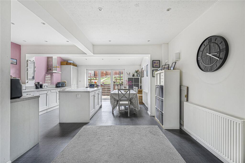 House in Dartford - View 2