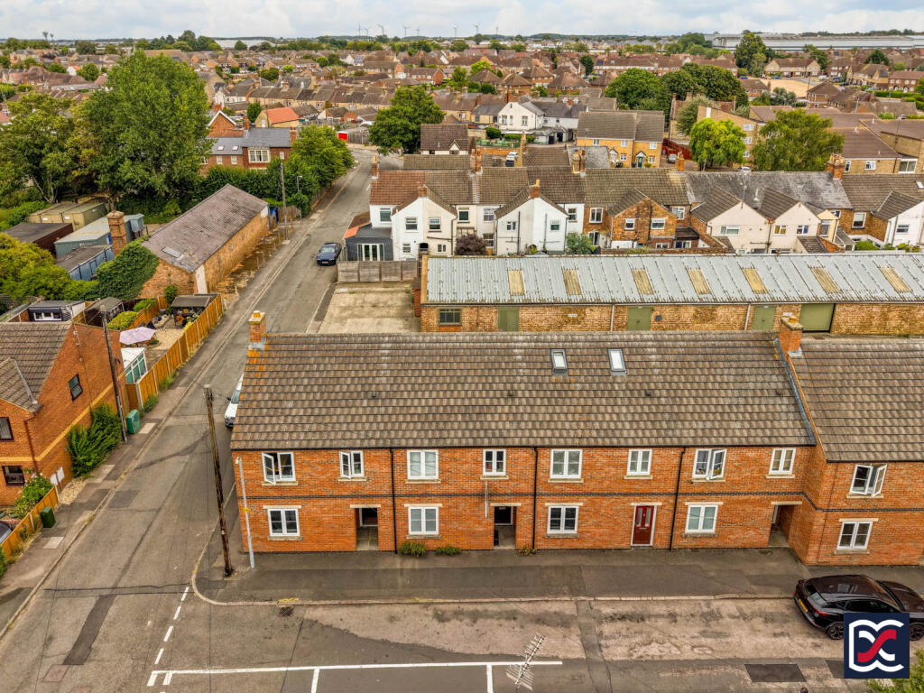 House in Northampton - More