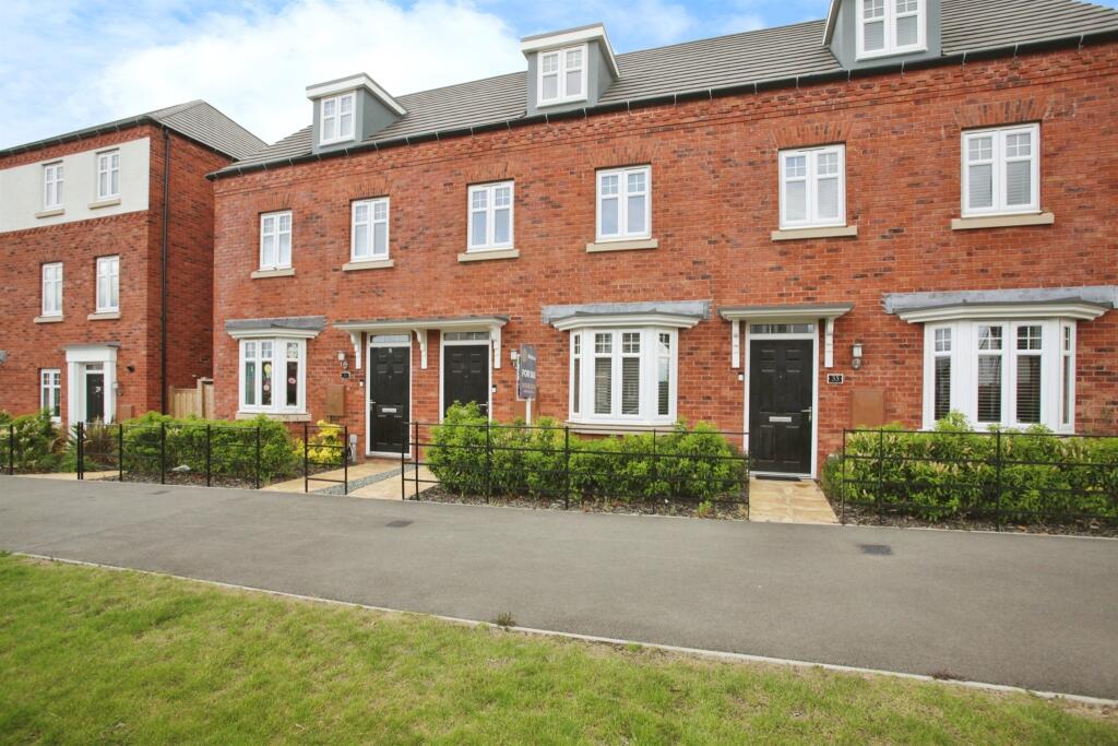 Station Avenue, Houlton, Rugby photo 2