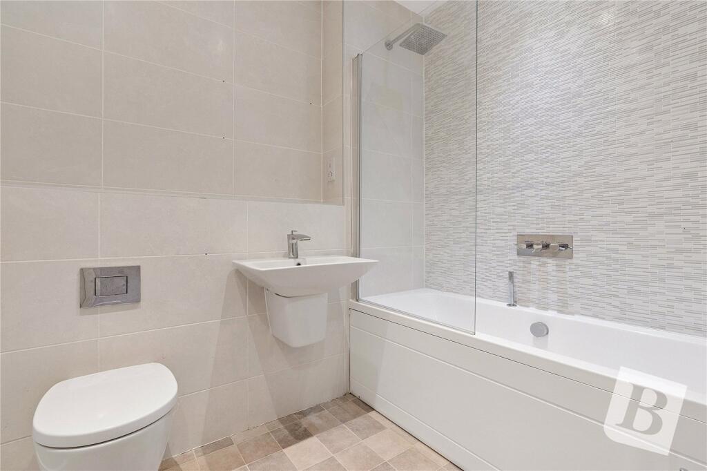 Penrith Crescent, Wickford, Essex, SS11 photo 4