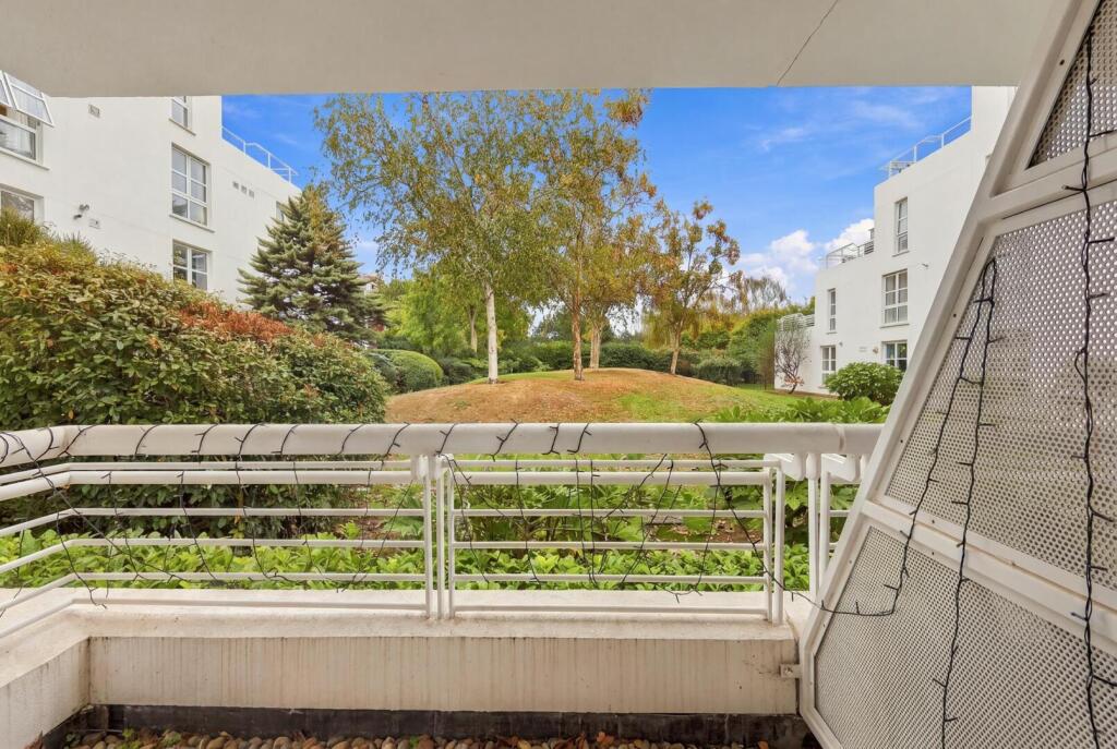 Apartment in London - View 3
