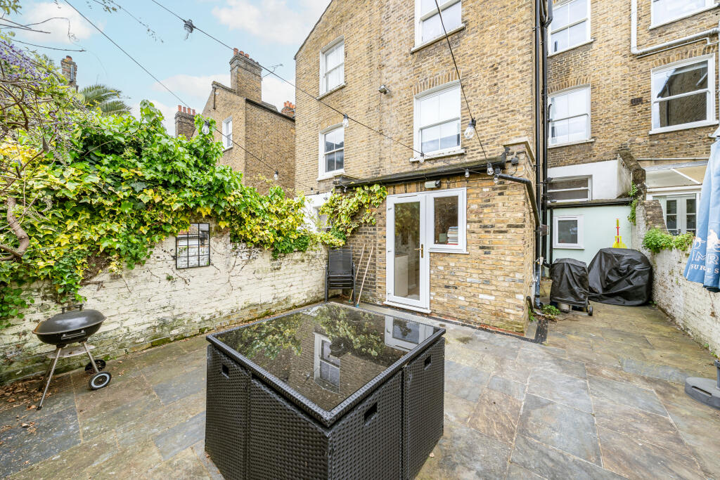 Apartment in London, Stockwell Park, Clapham - View 3