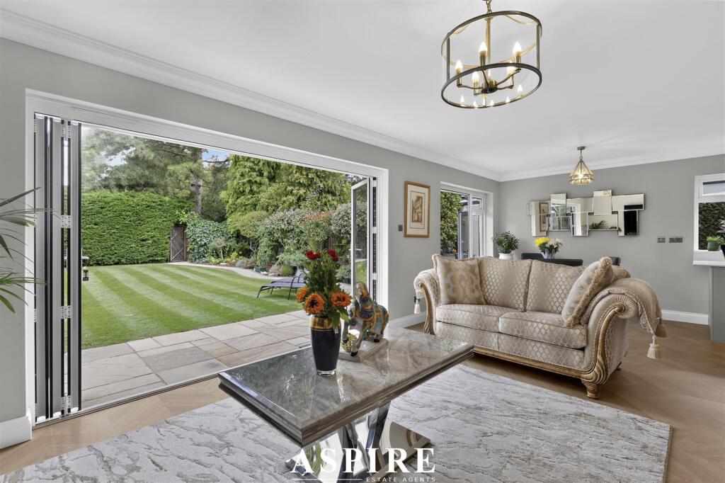 House in Southend-on-Sea - View 4