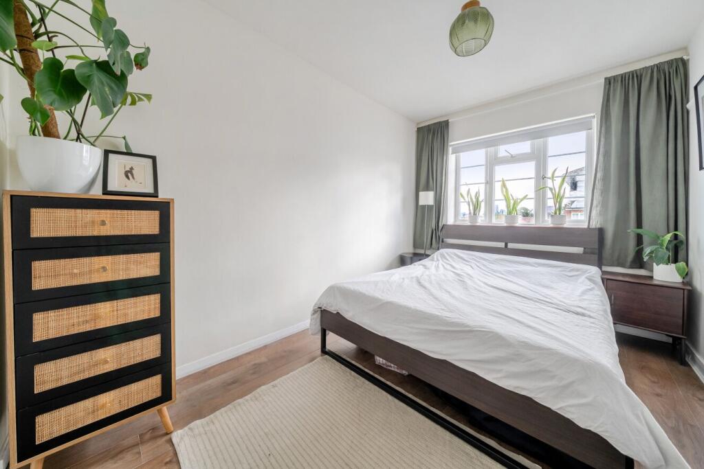 Apartment in London - View 4