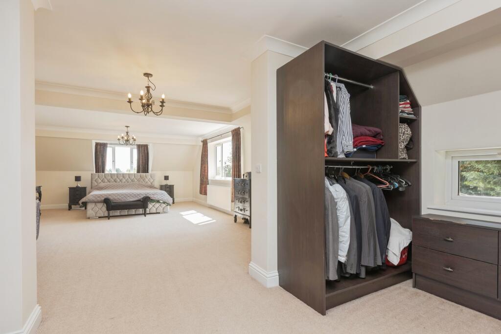 House in Sevenoaks, West Kingsdown - View 3