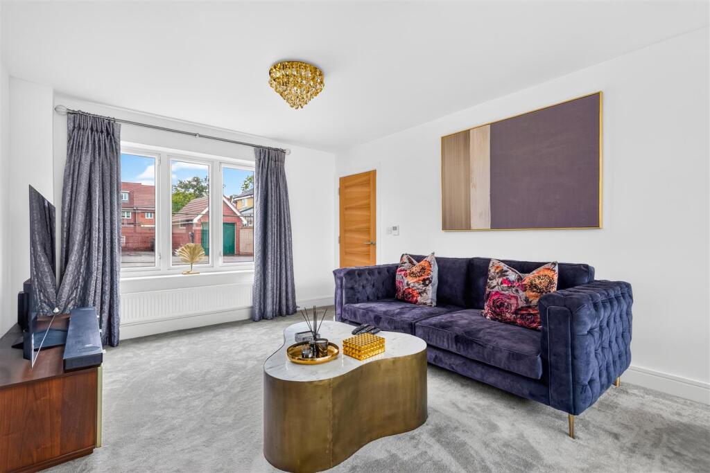 House in Ilford - View 3