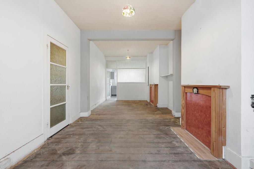 House in London, Upton Park - View 3