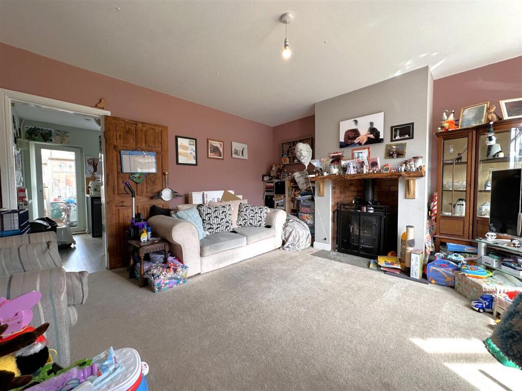 Hawton Lane, Balderton, Newark - More