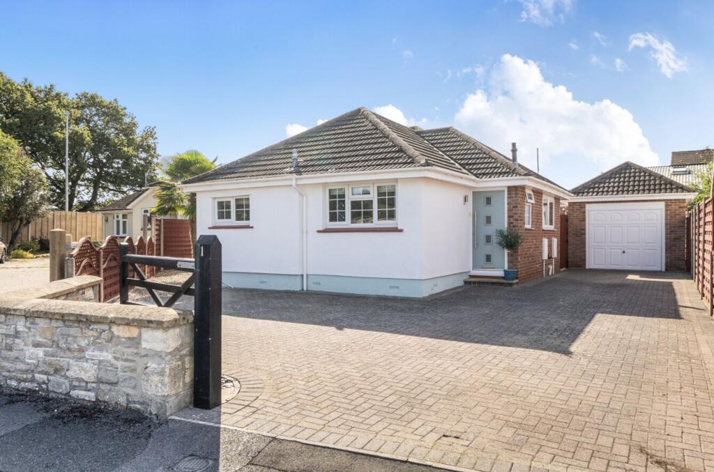 Main image of property: Sunnymede Road, Nailsea, BS48