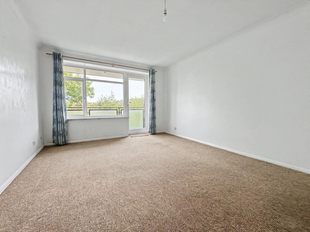 Westbrook, Lustrells Vale, Saltdean, BN2 8EZ - View 2