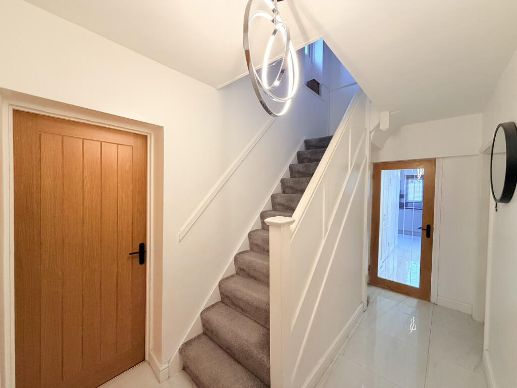 Oadby Road,  Wigston, LE18 photo 4