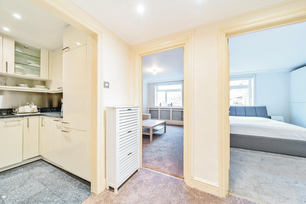 Apartment in London - More