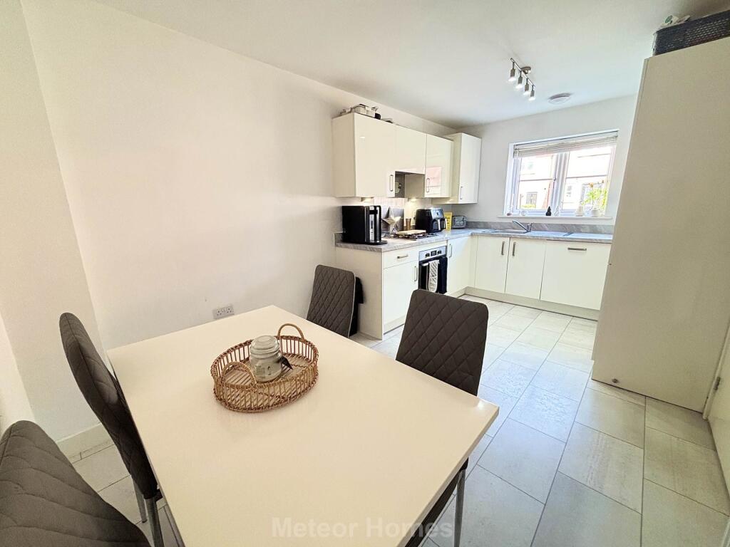 House in Grimsby, Scartho Top - View 3