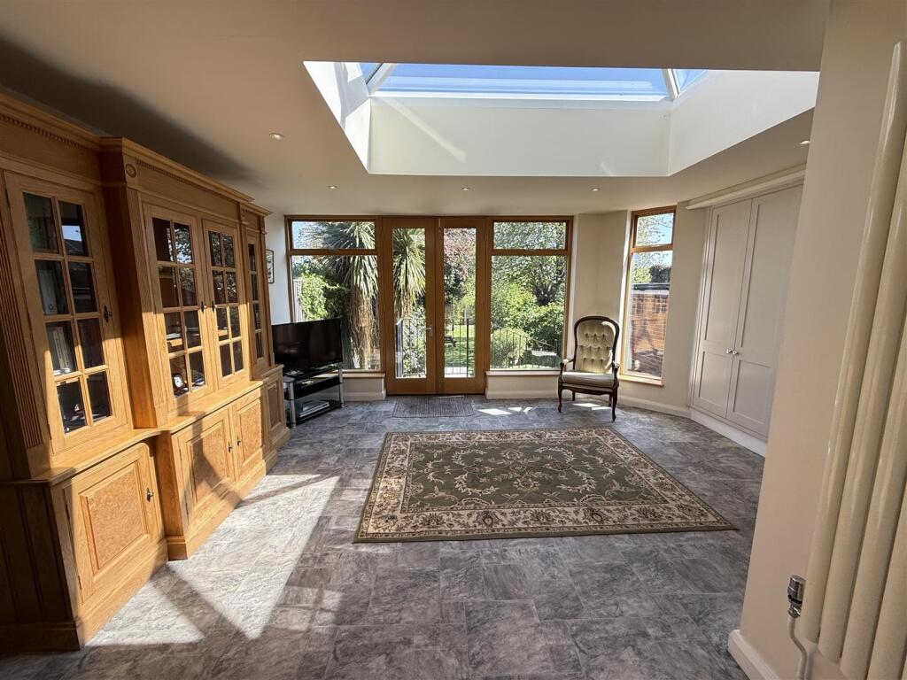 House in Wirral, Liverpool City Region - More