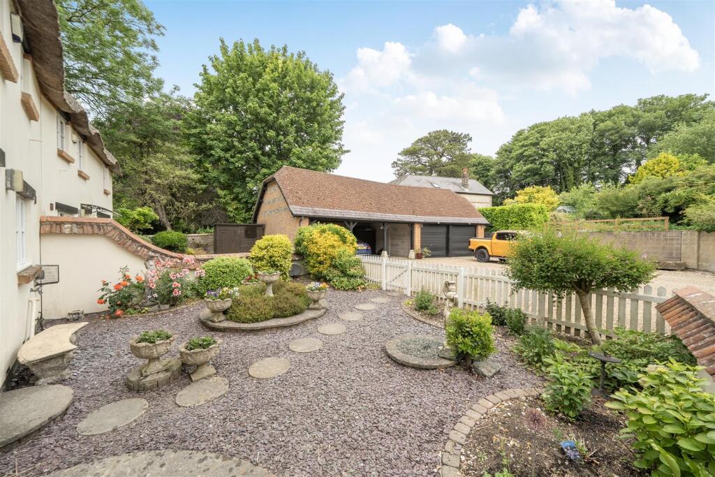 House in Dorchester, Dorset - View 5
