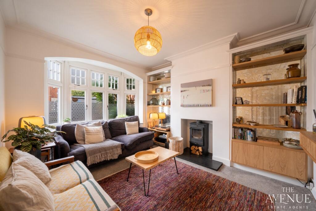 25 Abingdon Road, West Bridgford only a 6min walk to the Bustling Avenue! photo 4