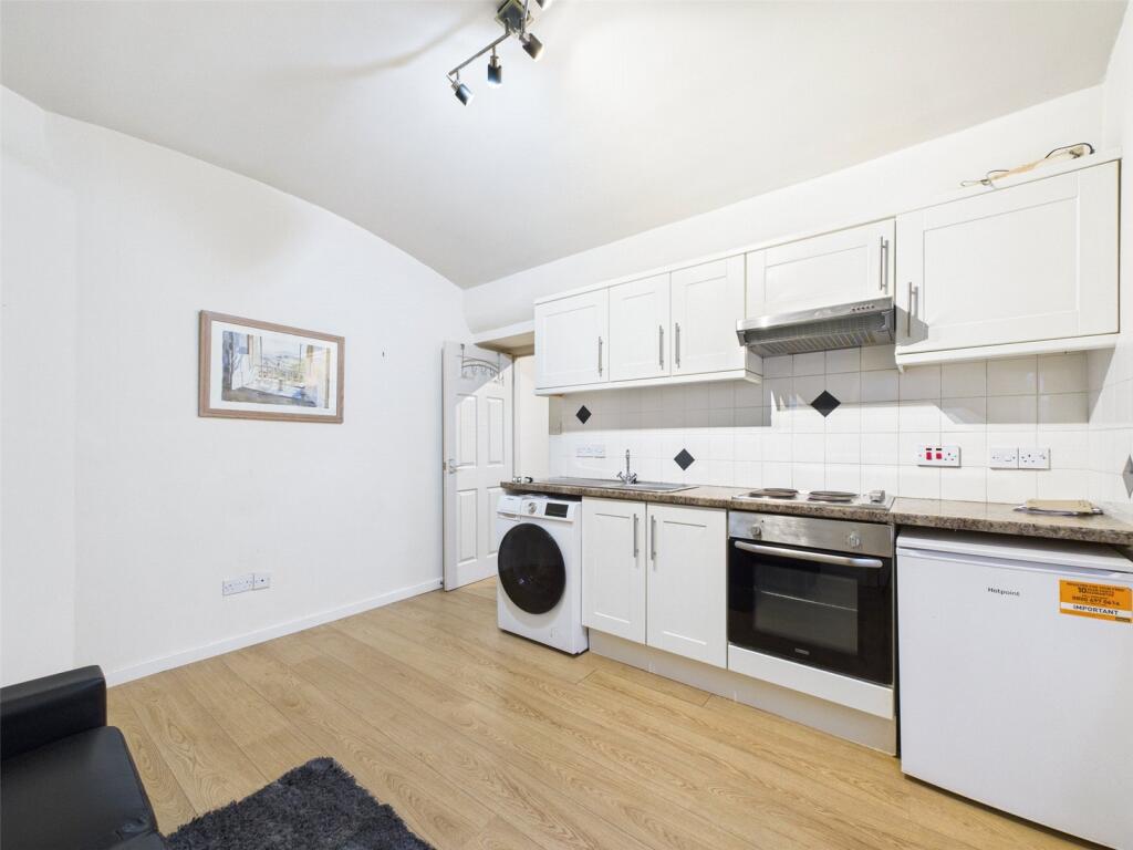 9, Park View Court photo 2