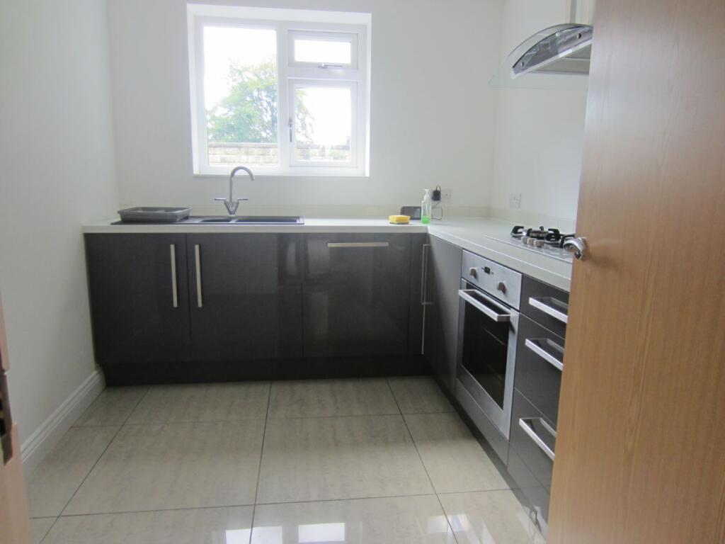 Apartment in Manchester, Whalley Range - View 4