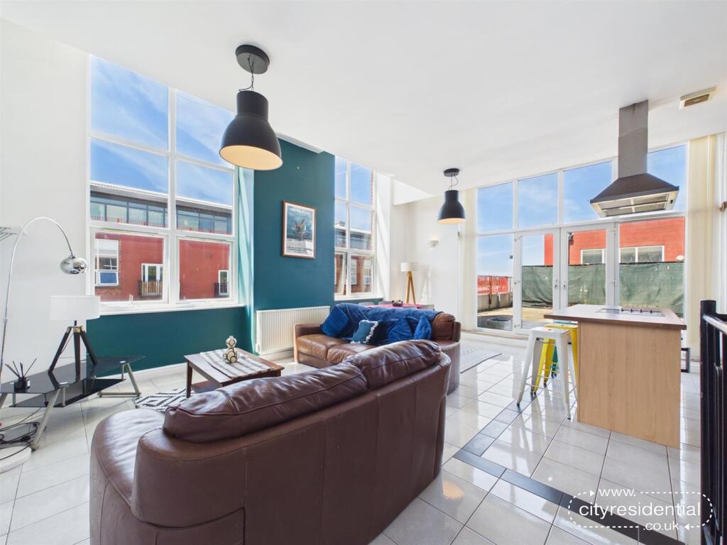 Main image of property: 15 Commercial Road, Liverpool