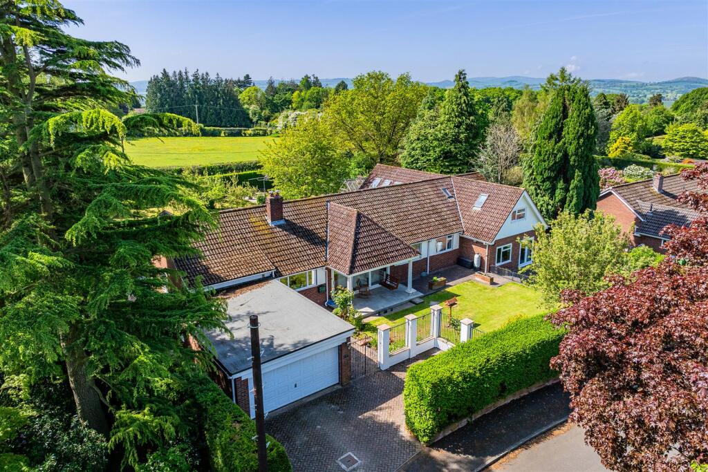 5-bed bungalow on 17 Old Coppice, Lyth Hill, Lyth Bank, Shrewsbury, SY3 0BP, £975,000