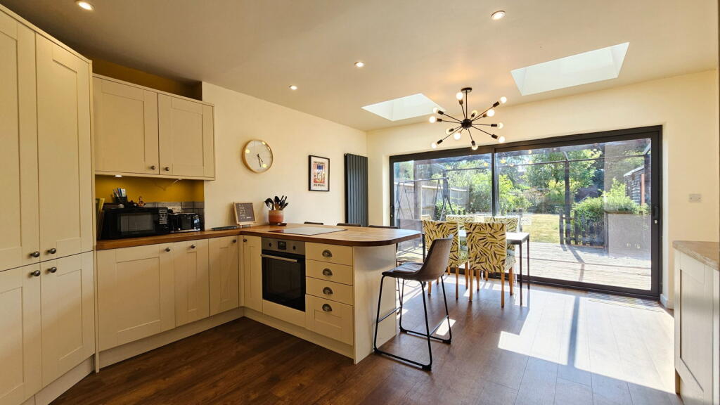 House in Newbury, West Fields, Wash Common - View 4