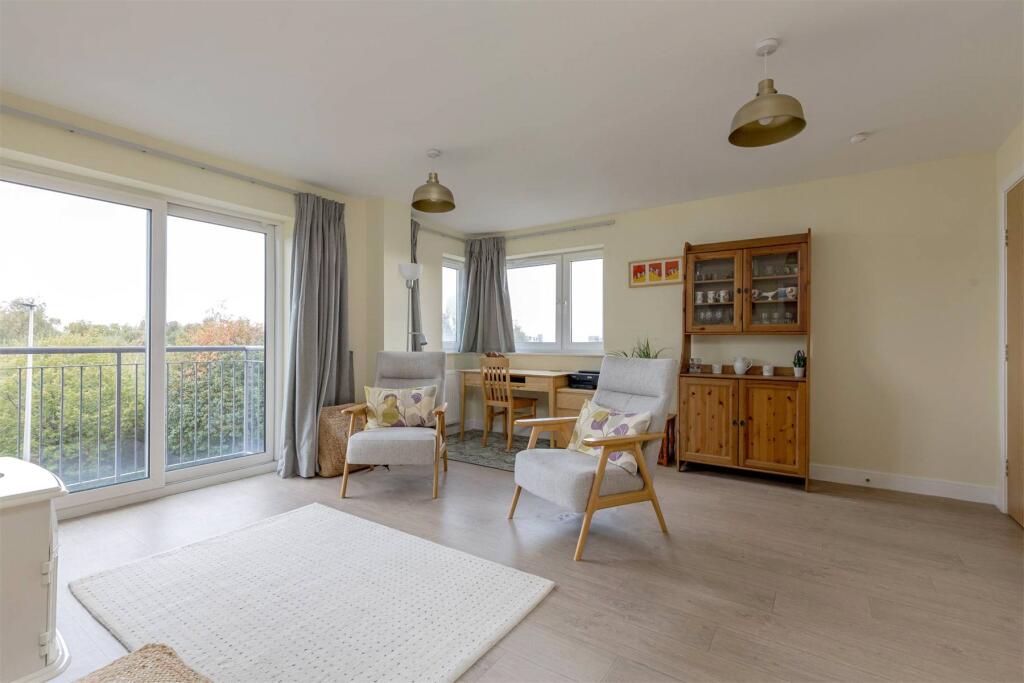 Apartment in Edinburgh - View 2