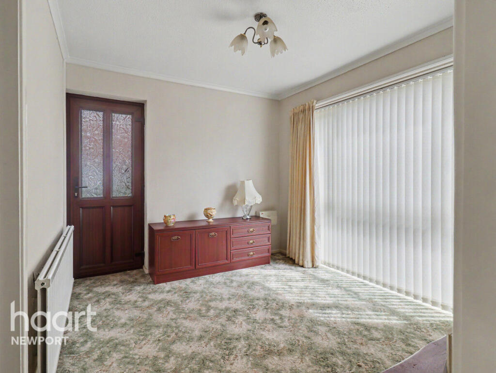 House in Newport, Mount Pleasant Estate, Rogerstone - View 4