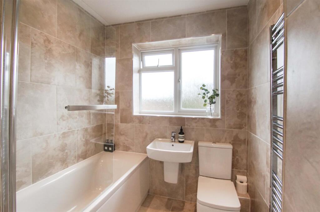 Apartment in Warwick, Royal Leamington Spa - View 3