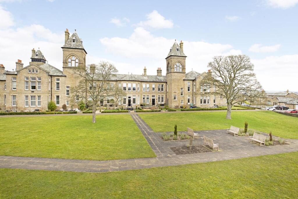 4-bed house on Norwood Drive, Menston, £539,000