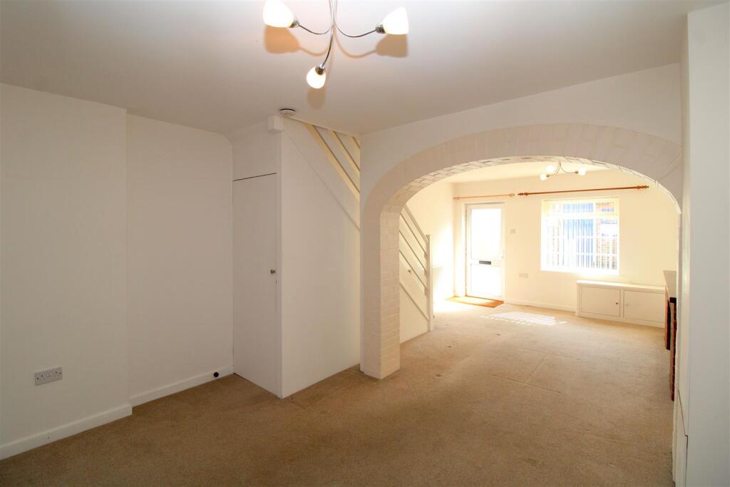 Clinton Lane, Seaford photo 4