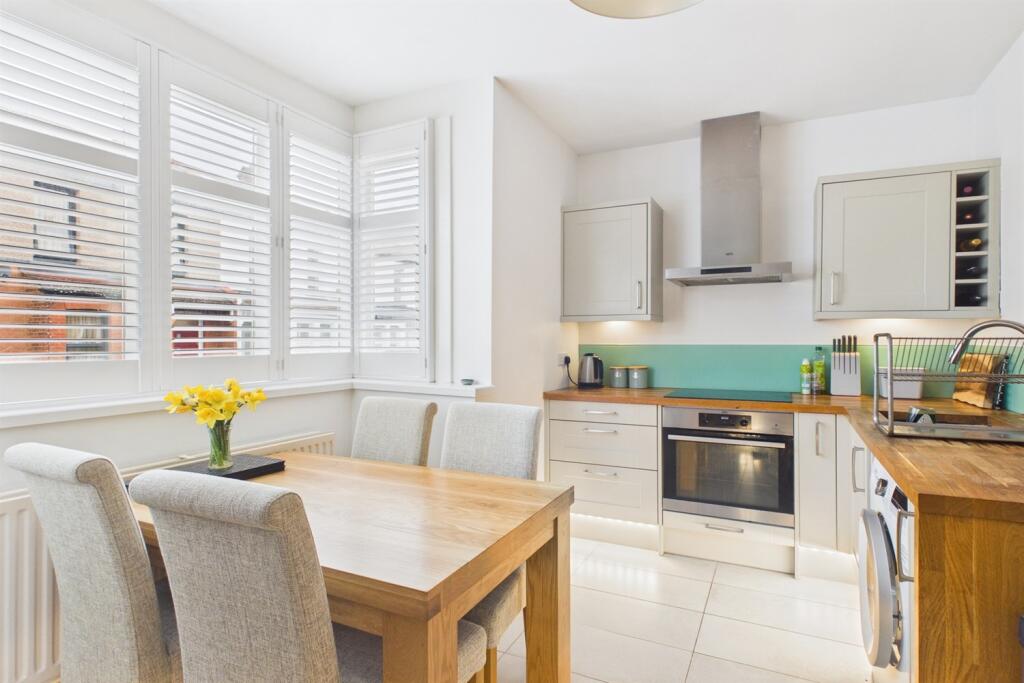 Apartment in London - View 3