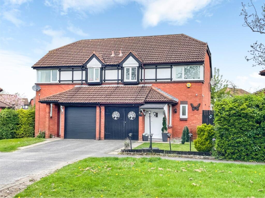 Main image of property: Willen Park Avenue, Willen Park, Milton Keynes, MK15