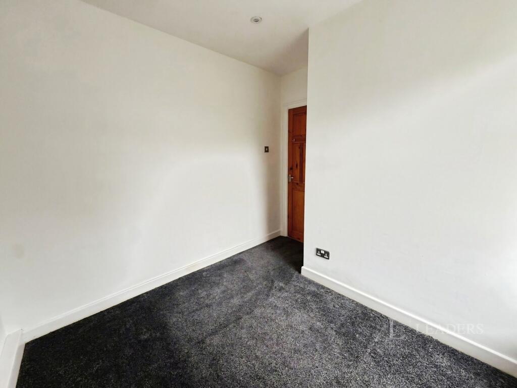 House in Sheffield, Woodthorpe - View 2