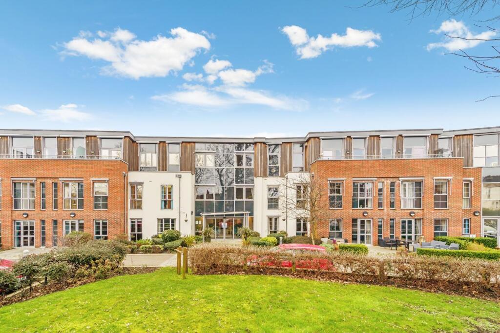 1-bed house on Liberty House, Kingston Road, Raynes Park, £250,000