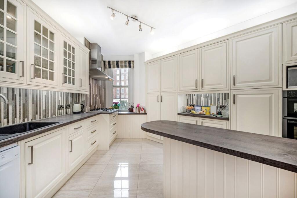 Fitzjames Avenue, West Kensington photo 3