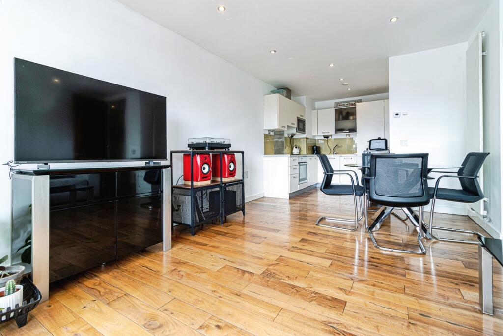 Apartment in Salford, Trinity, Lower Broughton - View 6