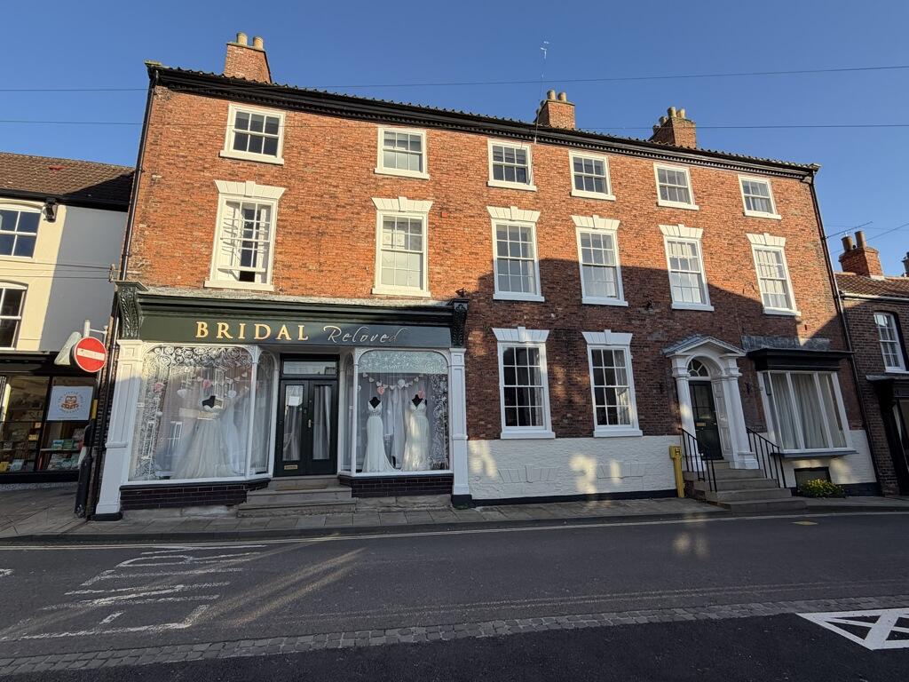 Main image of property: 11, South Street, Caistor, Lincolnshire, LN7 6UB