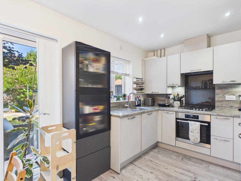 Dukes Meadow, Bramley, RG26 photo 3