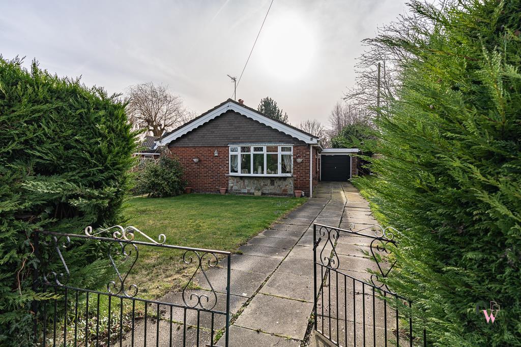 3-bed detached on School Road, Meadowbank, Winsford, £260,000