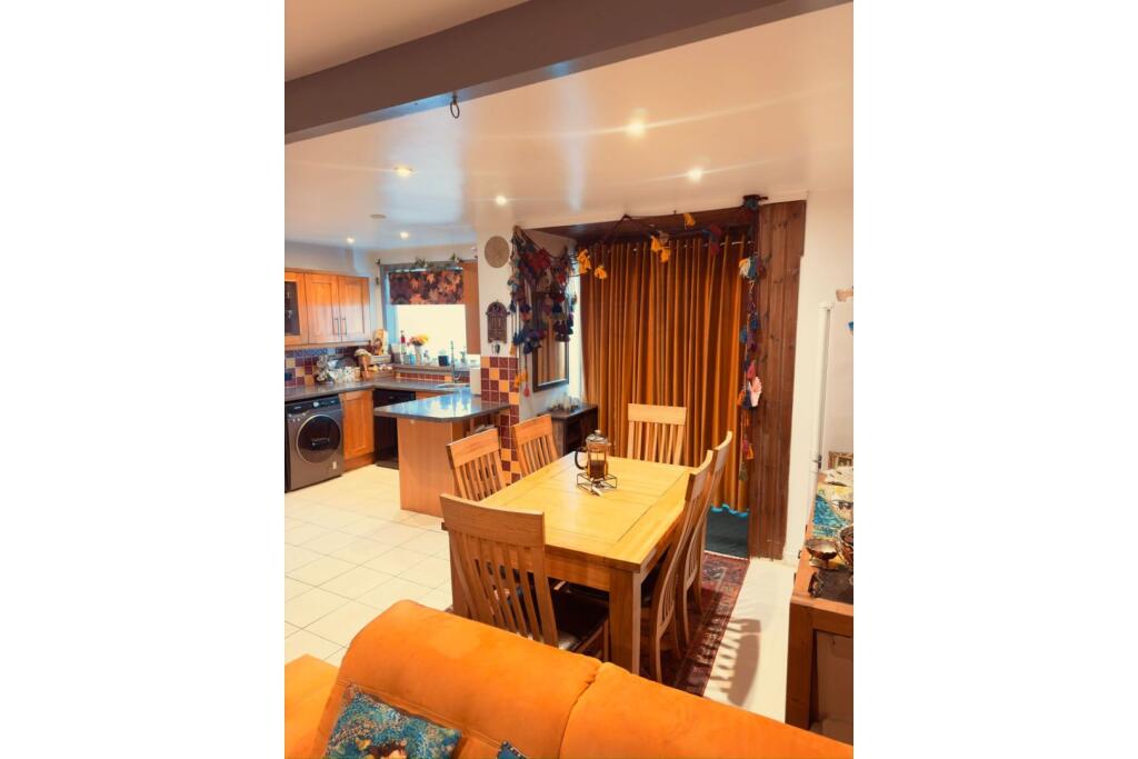 Cornhill Terrace, Aberdeen, AB16 photo 3