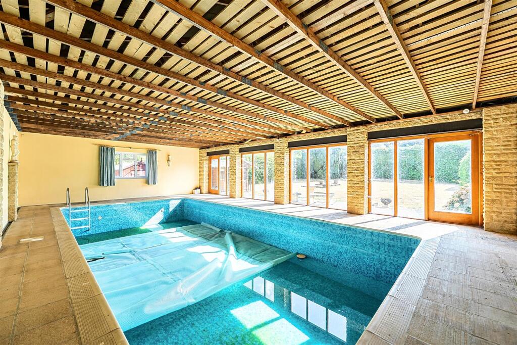 House in Taunton - View 5